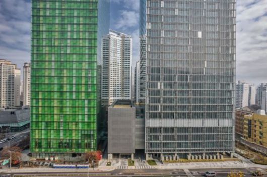 경기 성남시 네이버 사옥 그린팩토리와 1784. 네이버 제공