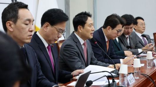 장동혁 국민의힘 대표가 지난 22일 국회에서 열린 최고위원회의에서 발언하고 있다. 김현민 기자