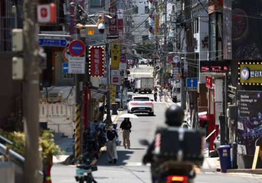 서울 강남구 가로수길 인근 상점가의 모습. 연합뉴스