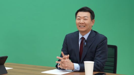 윤 전 대변인은 "당이 징계를 철회할 수도 있다. 그를 위한 서사가 필요하다"고 말했다