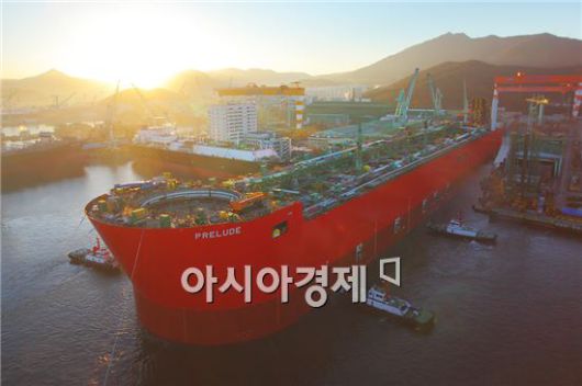 삼성중공업이 진수한 '부유식 액화천연가스 생산설비(FLNG)' '프렐류드'. 삼성중공업
