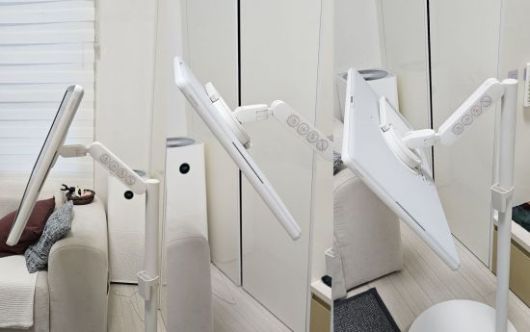 삼성전자의 무선 이동식 스크린 '더 무빙스타일'의 스크린과 킥 스탠드 각도를 다양하게 조정한 모습. 박준이 기자