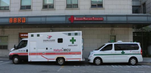 한림대 성심병원이 운영 중인 중증환자 전담구급차(MICU). 보건복지부.