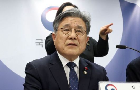 허민 국가유산청장이 19일 서울 종로구 정부서울청사에서 열린 세계유산영향평가 언론 설명회에서 모두 발언하고 있다. 2026.1.19 조용준 기자