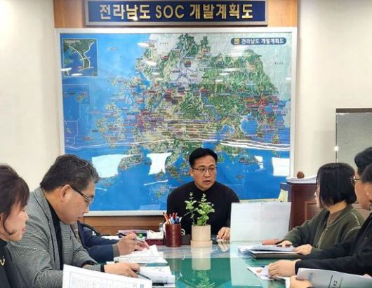 4번째 권역별 현안업무 회의를 개최한 목포시가 관내 산업단지 권역 중 추진 중인 주요 사업 15개를 점검했다. 목포시 제공