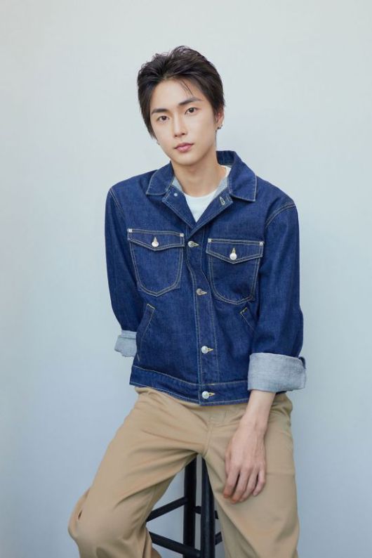 가수 승한이 승한앤소울(XngHan&Xoul) 첫 번째 싱글 ‘Waste No Time’을 발매한다. SM엔터테인먼트