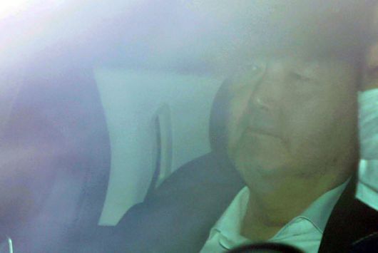 차량에 탑승한 윤석열 검찰총장이 4일 오전 서울 서초구 대검찰청으로 출근하고 있다 (사진=연합뉴스)