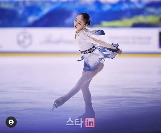 김채연이 28일 프랑스 쿠르슈벨에서 열린 2021~2022 국제빙상경기연맹 피겨스케이팅 주니어 그랑프리 시리즈 2차 대회 여자 싱글 프리스케이팅에서 연기를 펼치고 있다. (사진=ISU 인스타그램)