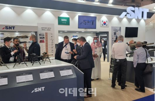 사우디아라비아 국제방산전시회(World Defense Show 2022) SNT 부스 전경 (사진=SNT)