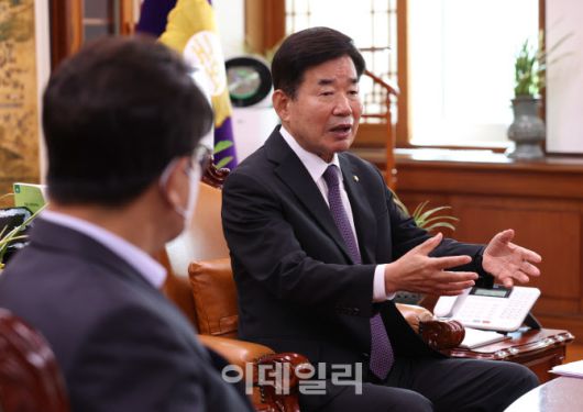 김진표 국회의장이 지난 7월12일 오전 서울 여의도 국회의장실에서 열린 여야 원내대표 회동에서 발언하고 있다. (사진=이데일리 노진환 기자)