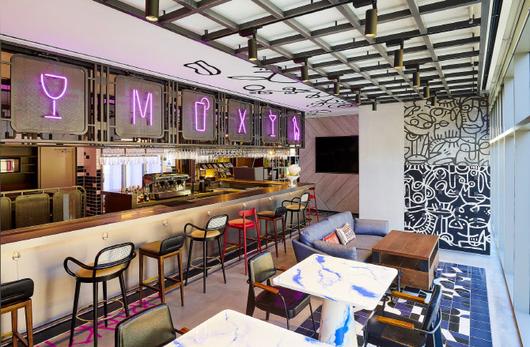 목시 서울 명동의 다이닝 공간. 르메르디앙&목시 명동 제공.