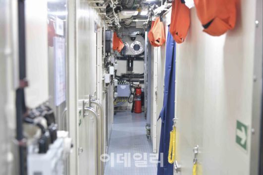 장보고-Ⅲ Batch-Ⅰ 1번함인 도산안창호함 내부 모습 (사진=해군)
