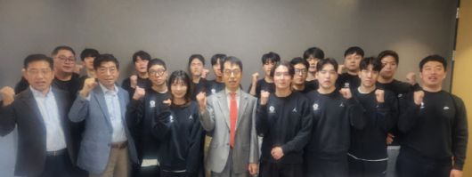 지난 4월 19일 스포츠토토코리아 본사를 찾아 시즌을 마무리한 스포츠토토빙상단 선수단 일동