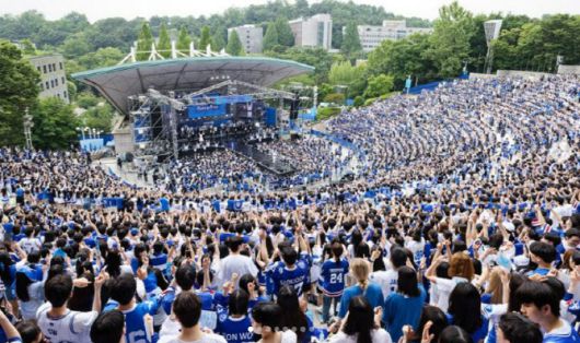 연세대 축제 아카라카 전경(사진=연세대 SNS)