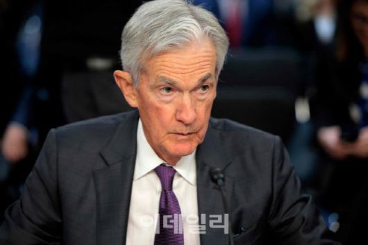 제롬 파월 미국 연방준비제도(연준) 의장이 11일(현지시간) 상원 은행위원회에 출석해 증언하고 있다. 파월 의장은 연준이 금리 인하를 서두를 필요가 없다고 밝혔다. (사진=AFP 연합뉴스)
