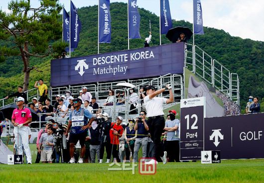 2010년 국내 유일의 매치플레이 대회로 열린 데상트코리아 매치플레이가 2025년부터 대회 개최를 포기해 역사 속으로 사라졌다. 2024년 열린 대회에서 김민규가 티샷을 하고 있다. (사진=이데일리DB)