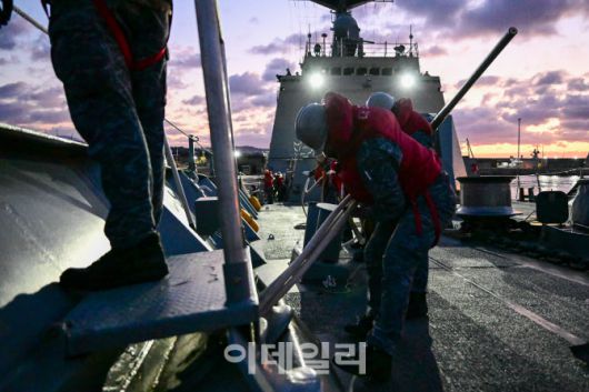 해군기동함대사령부가 25~27일 서해와 남해상에서 군사대비태세 확립을 위한 해상훈련을 실시하고 있다. (사진=해군)