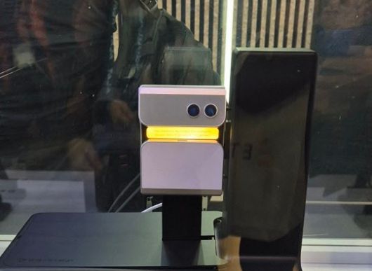 내부 디스플레이 일부가 보여 알림 표시 등이 가능하다.(사진=임유경 기자)