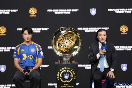 울산 김영권과 김판곤 감독. 사진=한국프로축구연맹