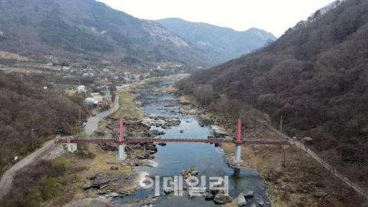 하늘에서 바라본 전북 순창의 섬진강변 모습