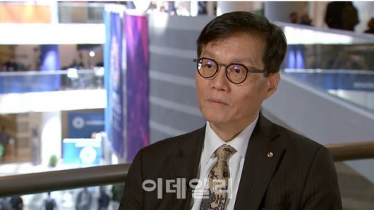 이창용 한은 총재는 미국 방문을 계기로 CNBC 방송과 인터뷰했다. (사진= CNBC 방송 캡처)
