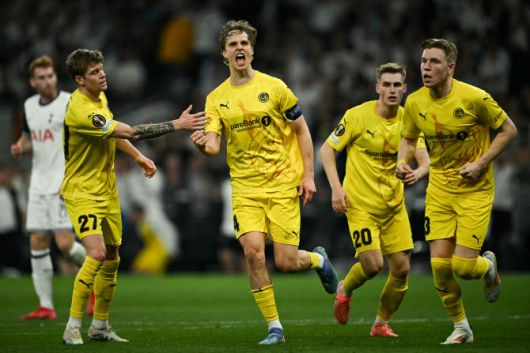 울릭 살트네스(보되/글림트)가 한 골 만회한 뒤 포효하고 있다. 사진=AFPBB NEWS