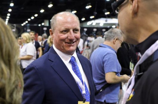 차기 버크셔 해서웨이 최고경영자(CEO)로 추천된 그레그 에이블 비보험 부문 부회장