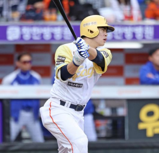 한화이글스 문현빈이 솔로홈런을 터뜨리고 있다. 사진=한화이글스