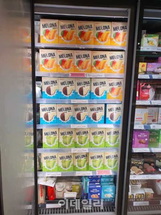 스웨덴 마트에 진열되어 있는 메로나 (사진=빙그레)