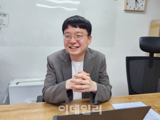 김원진 팀엘리시움 공동대표가 최근 서울 서초구에 위치한 팀엘리시움 본사에서 이데일리와 만나 인터뷰를 진행했다.(사진=최연두 기자)