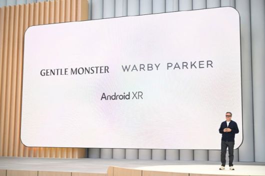 구글은 20일(현지 시간) 미국 캘리포니아주 마운틴뷰에서 열린 연례 개발자 콘퍼런스 ‘I/O 2025’에서 삼성전자, 젠틀몬스터, 워비 파커가 참여한 안드로이드 XR 기반 스마트안경을 연말에 공개할 것이라고 밝혔다. (사진=구글 제공)