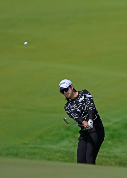 김아림이 US여자오픈 1라운드 18번홀에서 어프로치샷을 하고 있다. (사진=AFPBBNews)