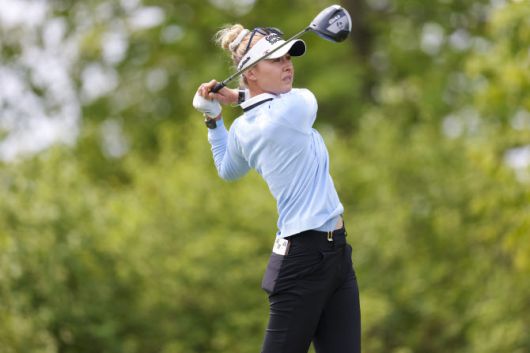 US여자오픈 둘째 날 5타를 줄인 넬리 코다는 32계단 순위를 끌어올려 공동 2위로 올라섰다.(사진=USGA)