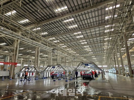중국 산둥성 지난시 BYD 공장에서 전기차 최종 검수 작업이 진행 중이다. (사진=이데일리 이명철 특파원)