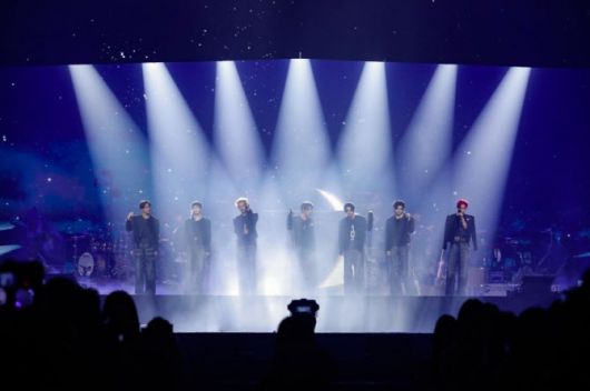 ‘2025 위버스콘 페스티벌’에 출연한 엔하이픈(사진=하이브)