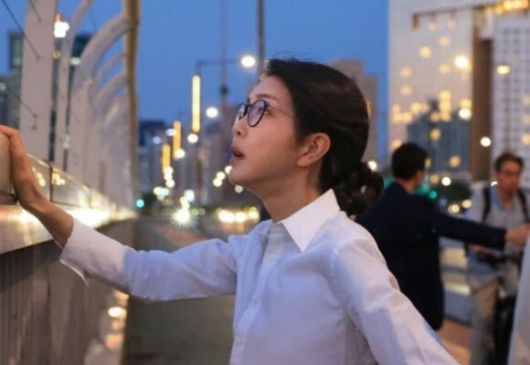 김건희 여사가 지난해 9월 10일 ‘세계 자살 예방의 날’을 맞아 서울 마포대교에서 마포경찰서 용강지구대 근무자와 함께 도보 순찰을 하고 있다. (사진=대통령실)