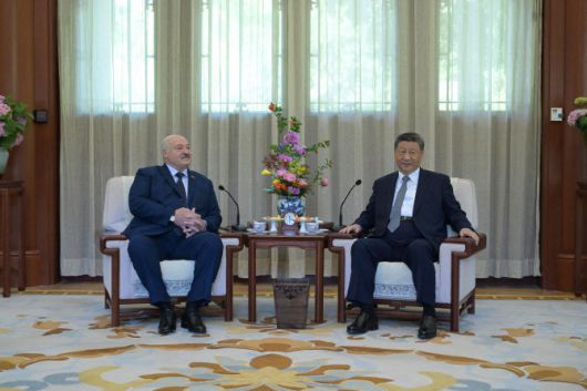 시진핑(오른쪽) 중국 국가주석과 알렉산드르 루카셴코 벨라루스 대통령. (사진=AFP)