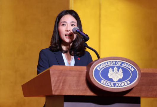 김진아 외교부 2차관이 16일 서울 중구 롯데호텔에서 열린 한일 국교정상화 60주년 기념행사에서 축사하고 있다.[연합뉴스 제공]