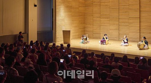 삼성문화재단 리움미술관이 16일 개최한 다문화 가족 초청 미술관 관람 행사. (사진=삼성문화재단)