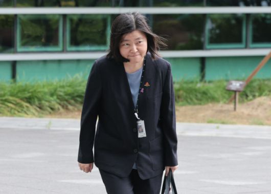 임은정 신임 서울동부지검장이 4일 서울 송파구 서울동부지방검찰청으로 출근하고 있다. (사진=연합뉴스)