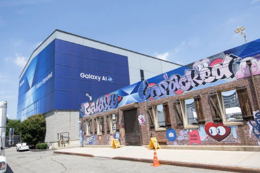 8일(현지시간) 미국 뉴욕 브루클린에 위치한 ‘듀갈 그린하우스(Duggal Greenhouse)’의 갤럭시 언팩 행사장 전경. (사진=삼성전자)