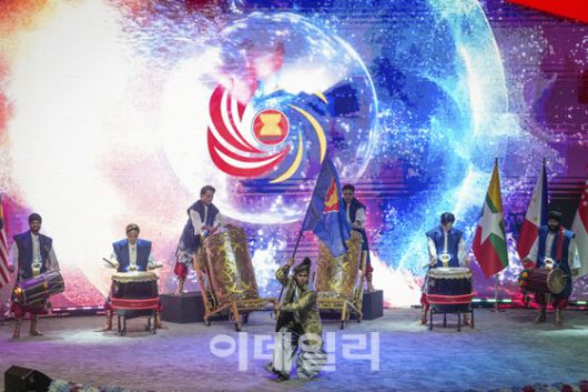 지난 9일(현지시간) 말레이시아 쿠알라룸푸르 컨벤션센터에서 아세안 외교장관회의 및 관련 회의 개막식이 개최됐다. [AP통신=연합뉴스 제공]