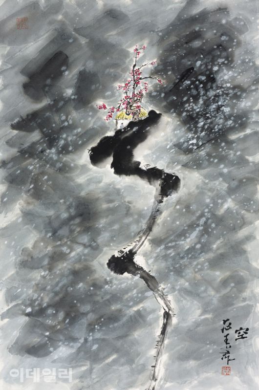 윤민찬 ‘공’(2021), 화선지에 수묵담채, 46×69㎝(사진=작가)