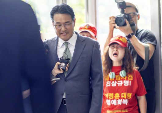 김태효 전 국가안보실 1차장이 지난 11일 피의자 신분으로 조사를 받기 위해 서울 서초구 순직해병 특검팀 사무실로 들어서고 있다. (사진=연합뉴스)