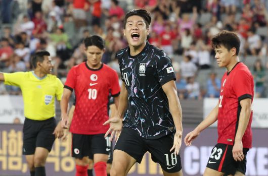 11일 경기도 용인미르스타디움에서 열린 2025년 동아시아축구연맹(EAFF) E-1 챔피언십(동아시안컵) 남자부 2차전 한국과 홍콩의 경기. 한국 이호재가 골을 넣고 기뻐하고 있다. 사진연합뉴스