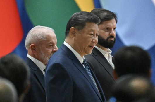 시진핑(가운데) 중국 국가주석이 지난 5월 베이징에서 열린 중국-라틴아메리카·카리브해 국가공동체(CELAC) 포럼 행사에 참석하고 있다. (사진=AFP)