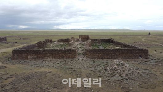 몽골 볼강 지역의 건축유산 ‘하르보힝 발가스 유적’. (사진=국가유산청)
