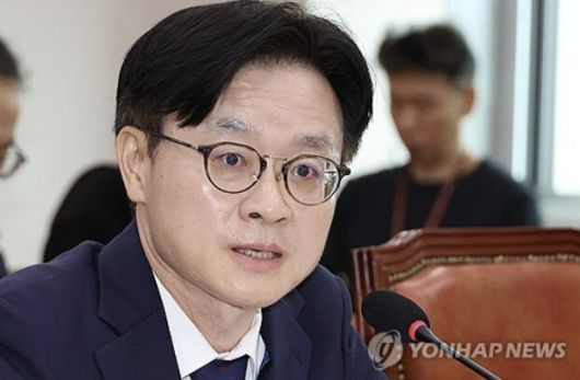 김정관 산업통상자원부 장관 후보자가 17일 국회 산업통상자원중소벤처기업위원회에서 열린 인사청문회에서 위원 질의에 답하고 있다.(사진=연합뉴스)