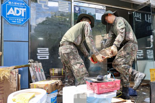 호우피해 복구지원 모습(사진=육군)