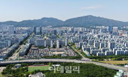 1기 신도시 재정비 선도지구로 지정된 안양 평촌 전경.(사진=안양시)